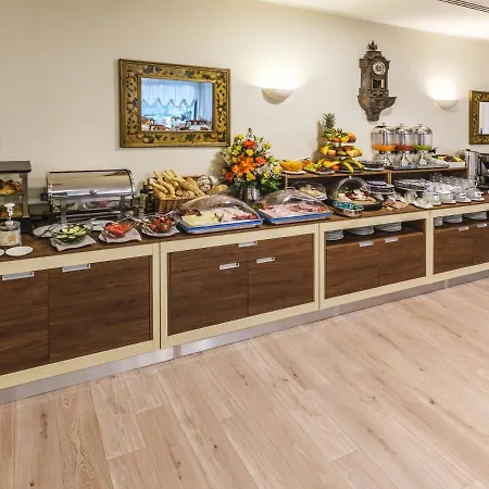 Orologio Hotel 4*