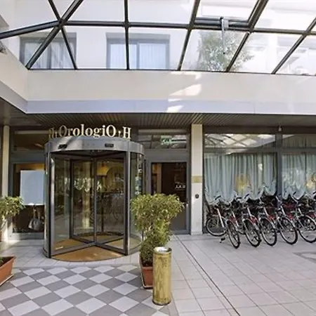 오롤로지오 호텔 4*