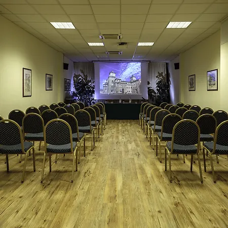 오롤로지오 호텔 4*